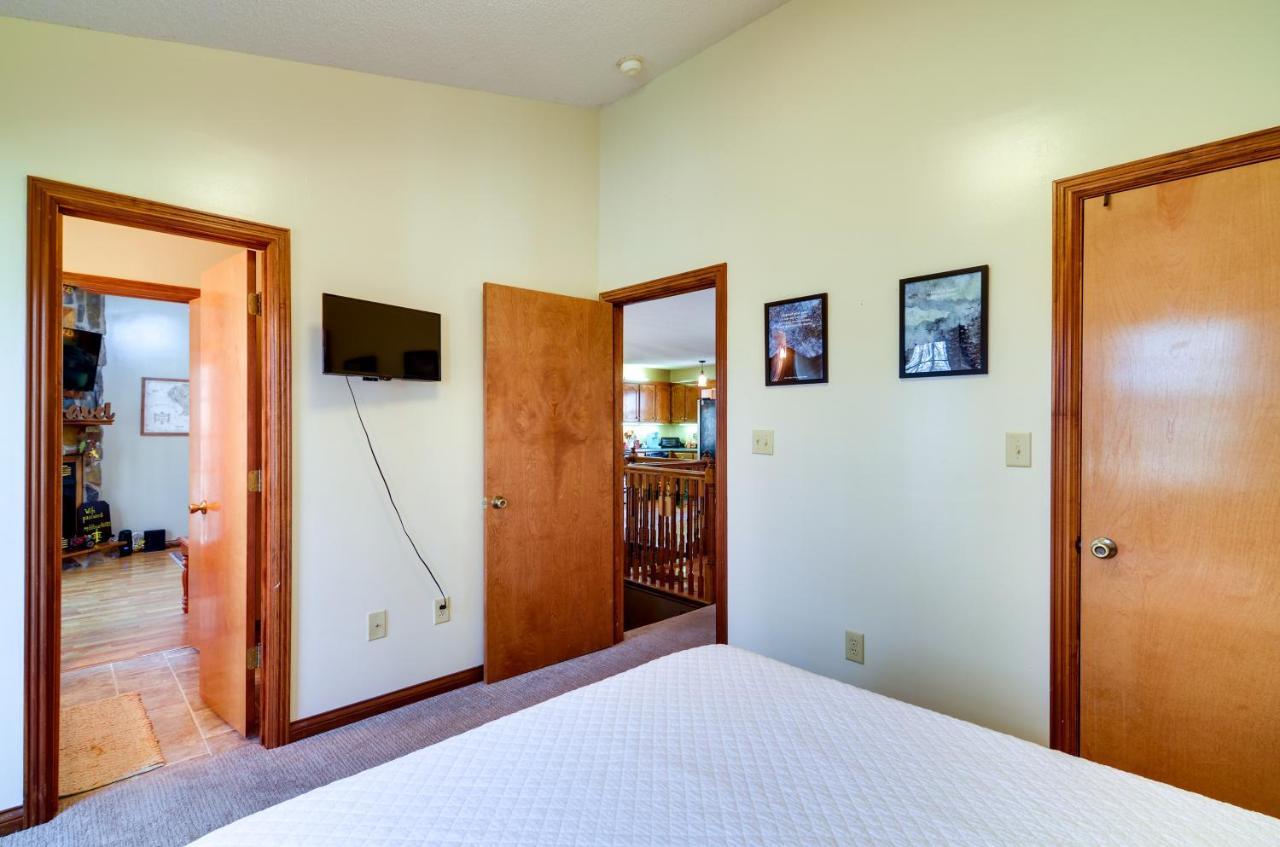 Burnside Resort Cabin With Hot Tub And Outdoor Spots! Exterior foto